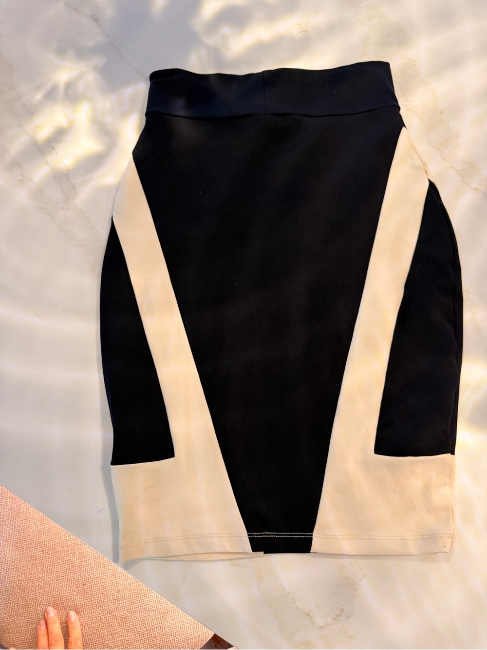 bebe Black and Cream Colorblock Midi Pencil Skirt